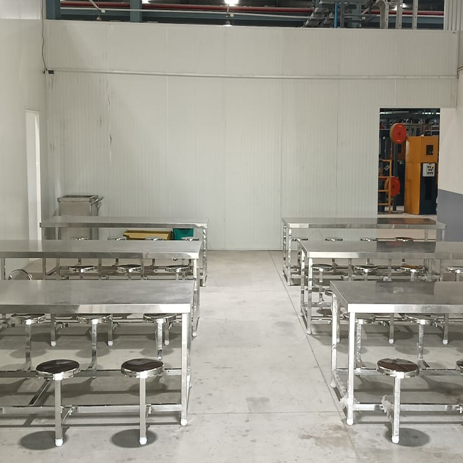 Dolphin Interior Designers Modular kitchen design in Karaikudi